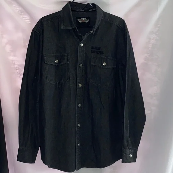 Harley-Davidson size M Charcoal Denim Snap front Shirt. HD skull design on back - Picture 6 of 12